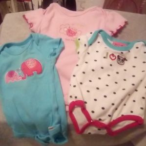 Baby girls clothes 😍🦄FREE GIFT with EVERY SALE🦄